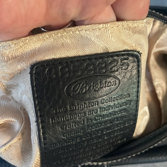 Black Brighton leather purse EUC - nice detail and pockets. - Picture 7 of 8